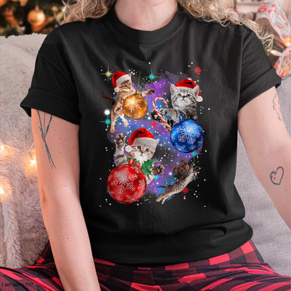 Cute Christmas Cats In Space Ornaments Graphic T-Shirt - Christmas Unisex T-Shirt/Hoodie/Sweatshirt - HNDS00