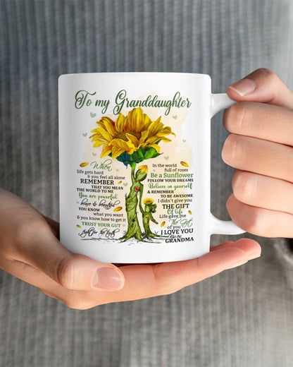TO GRANDDAUGHTER MUG 02 - GIFT FROM GRANDMA - TIEN00
