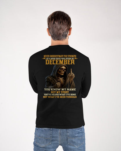 DECEMBER - NEVER UNDERESTIMATE - BIRTHDAY T-SHIRT FOR MEN - KATE12 (SKU26T-01-06-12)